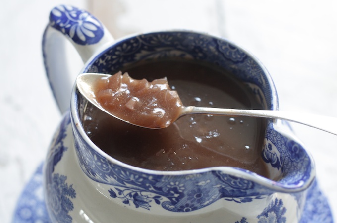 Easy Onion Gravy - great for vegetarians on Christmas Day! Find the recipe on feedingboys.co.uk